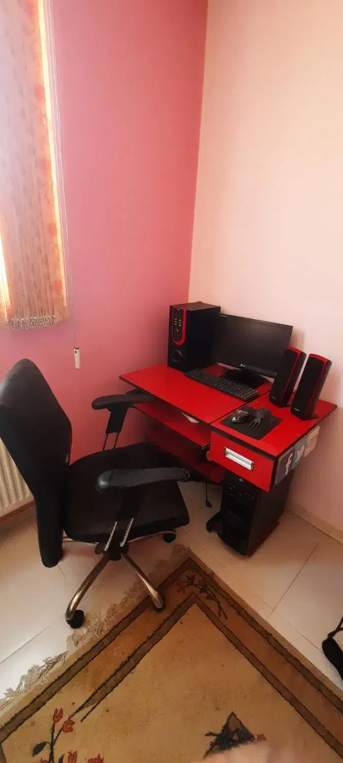 کامپیوتر  در حد نو با میز و صندلی نو نو|رایانه رومیزی|شیراز, تحویلی|دیوار