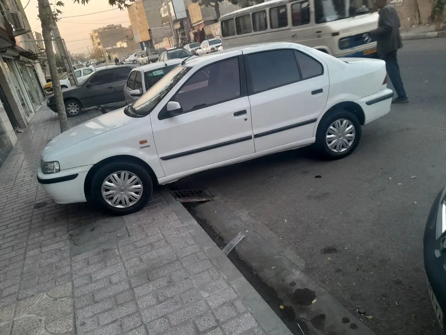 سمند ۹۳ بیرنگ معاوضه با ماشین|خودرو سواری و وانت|تبریز, |دیوار