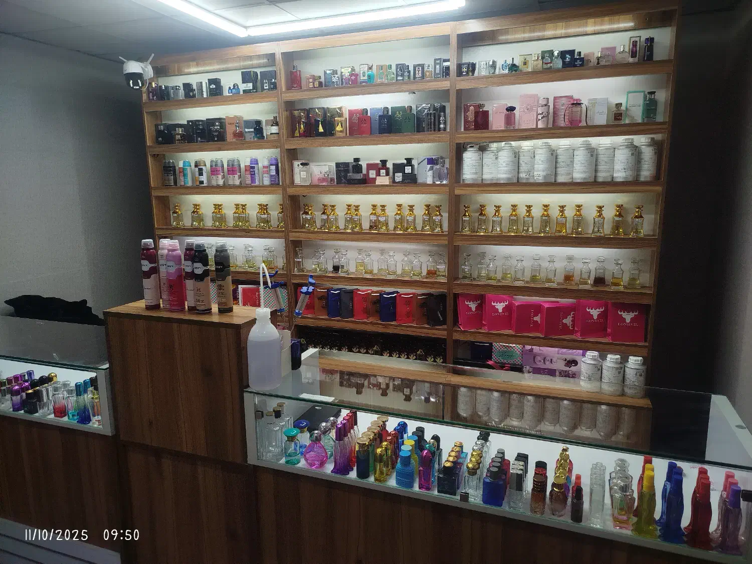 عطر و ادکلن|استخدام بازاریابی و فروش|تهران, نیلوفر|دیوار