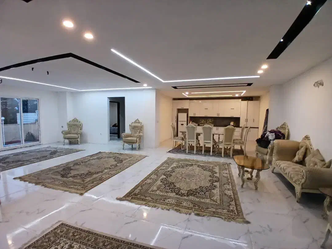 باغ ۱۰۰۰متری|اجارهٔ کوتاهمدت ویلا و باغ|شیراز, فرهنگ شهر|دیوار