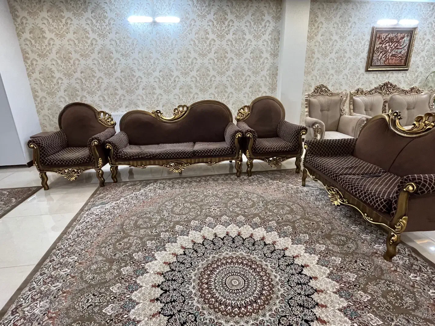 فروش مبلمان کلاسیک و ویترین|مبلمان خانگی و میز عسلی|خمینی‌شهر, |دیوار