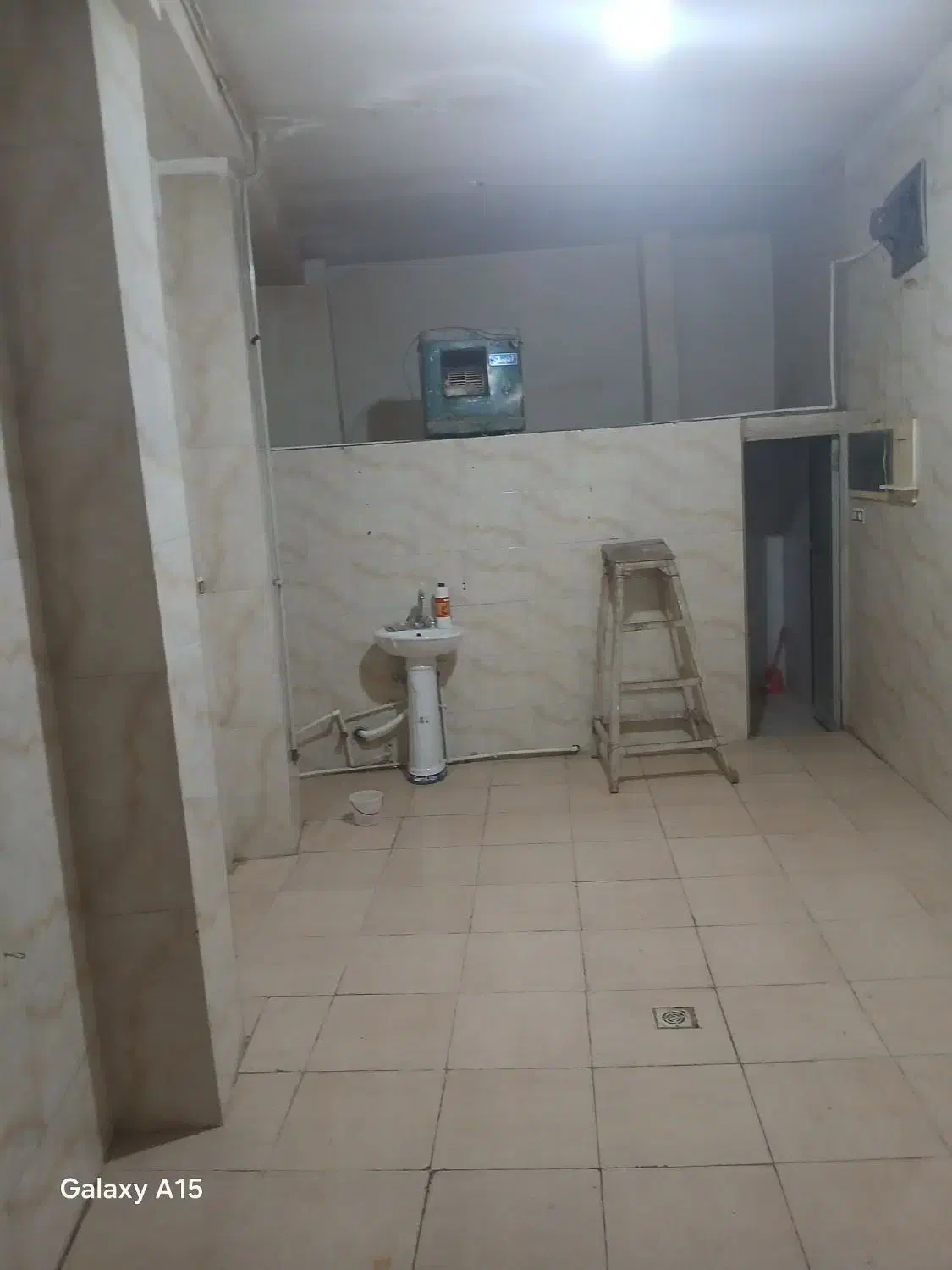 مغازه|اجارهٔ مغازه و غرفه|رباطکریم, الارد|دیوار