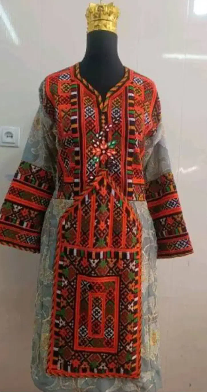 خیاط لباس بلوچی|لباس|زهک, |دیوار