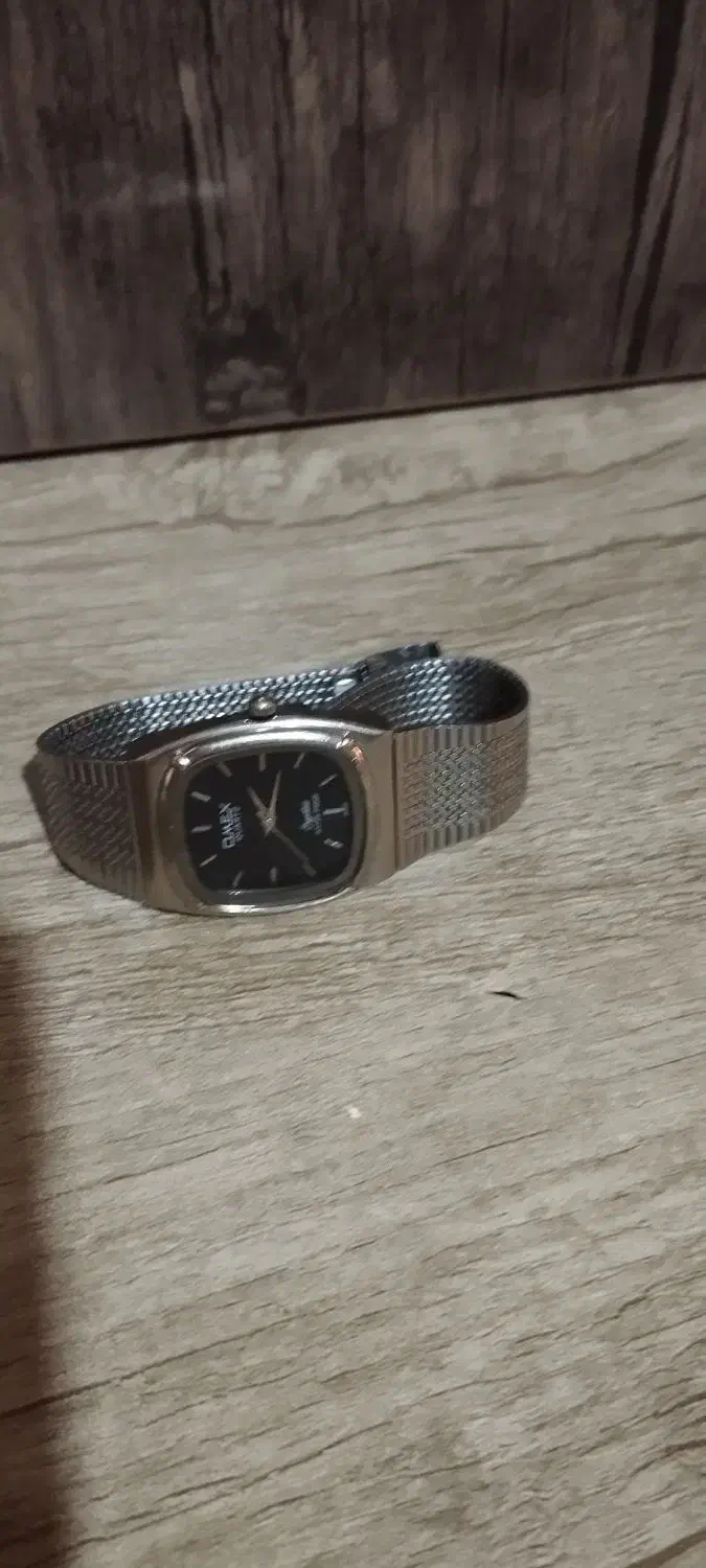 ساعت مچی اومکس|ساعت|شاهین‌شهر, شهرک گلدیس|دیوار