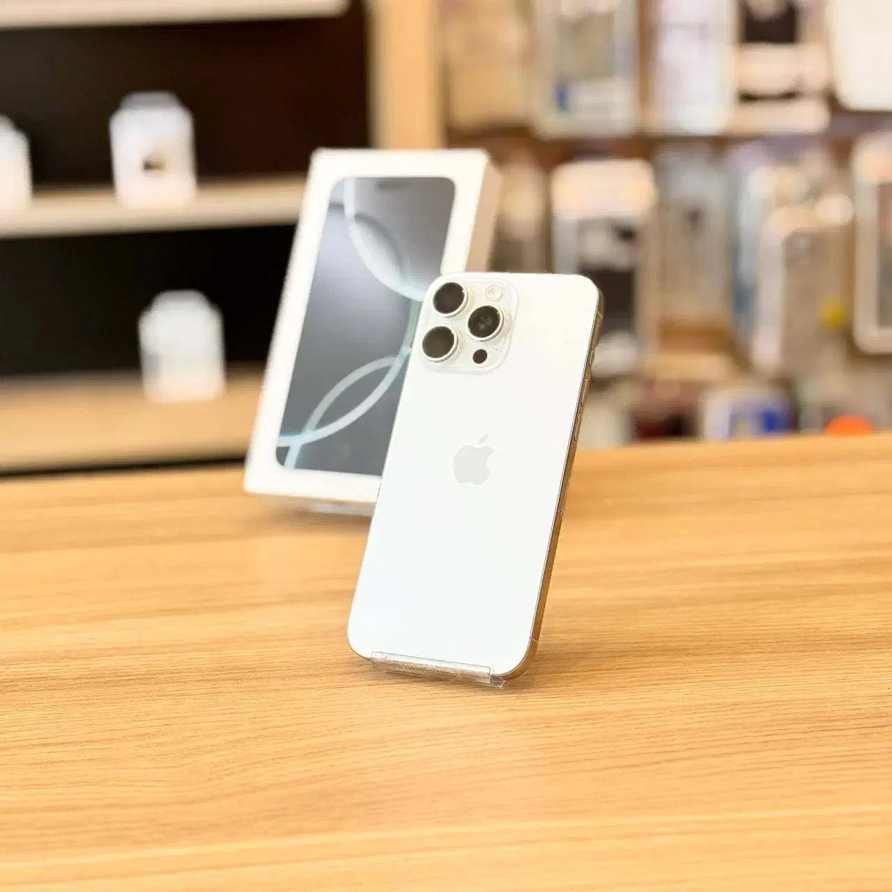 آیفون 16 پرومکس 256 iPhone 16 pro max سفید %100|موبایل|مشهد, کوثر|دیوار