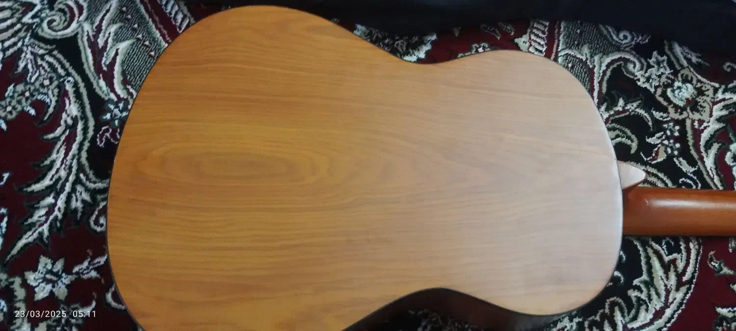 گیتار|گیتار، بیس، امپلیفایر|قم, دروازه ری|دیوار