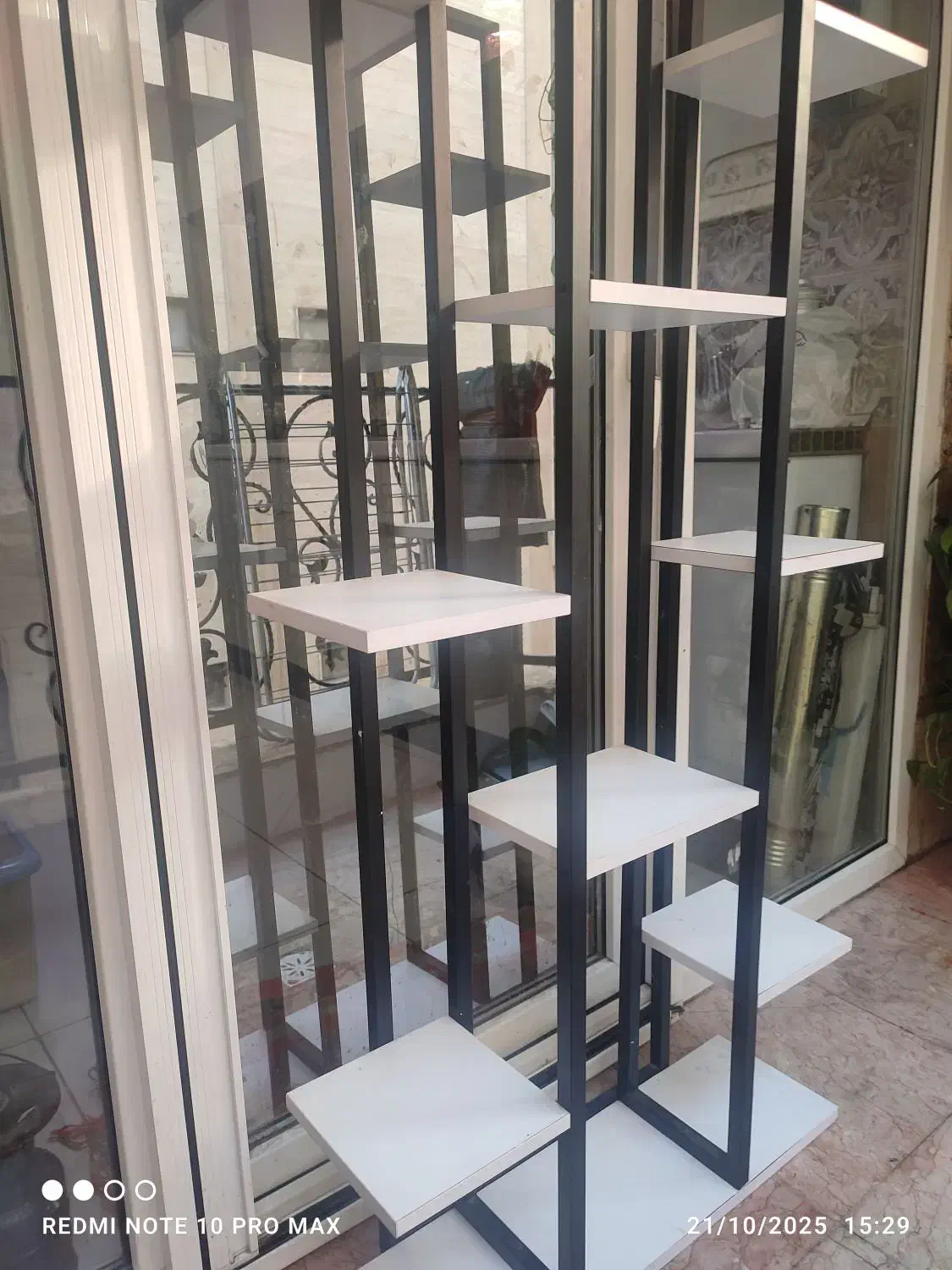 استند گل فلزی چوبی نو نو|گل و گیاه طبیعی|تهران, منیریه|دیوار