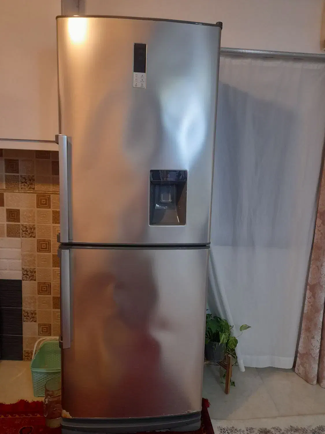 یخچال سالم|یخچال و فریزر|رشت, پاره بیجار|دیوار