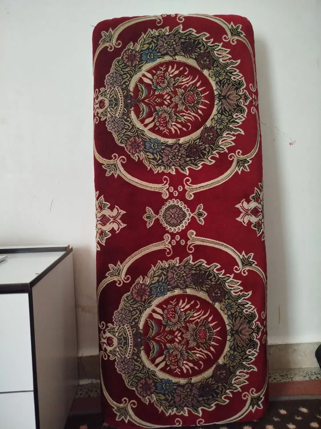 پشتی در حد نو|پشتی|شوشتر, |دیوار