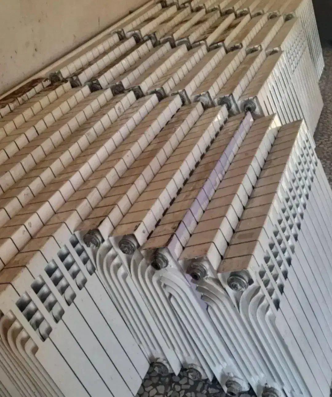 خریدار وفروش رادیاتور و آبگرمکن پکیج سالم و خراب|آبگرمکن، پکیج، شوفاژ|تهران, گلچین|دیوار