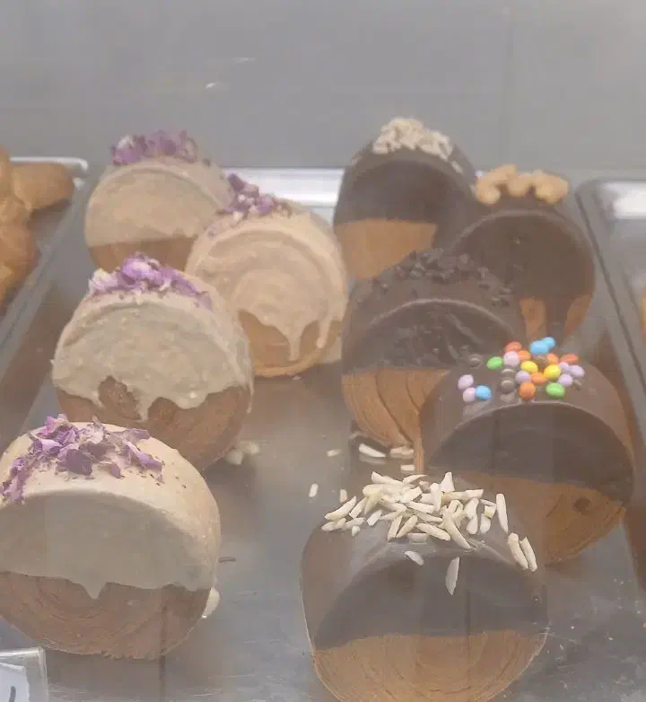 قناد جهت قنادی|استخدام خدمات فروشگاه و رستوران|شیراز, میرزاکوچک خان|دیوار