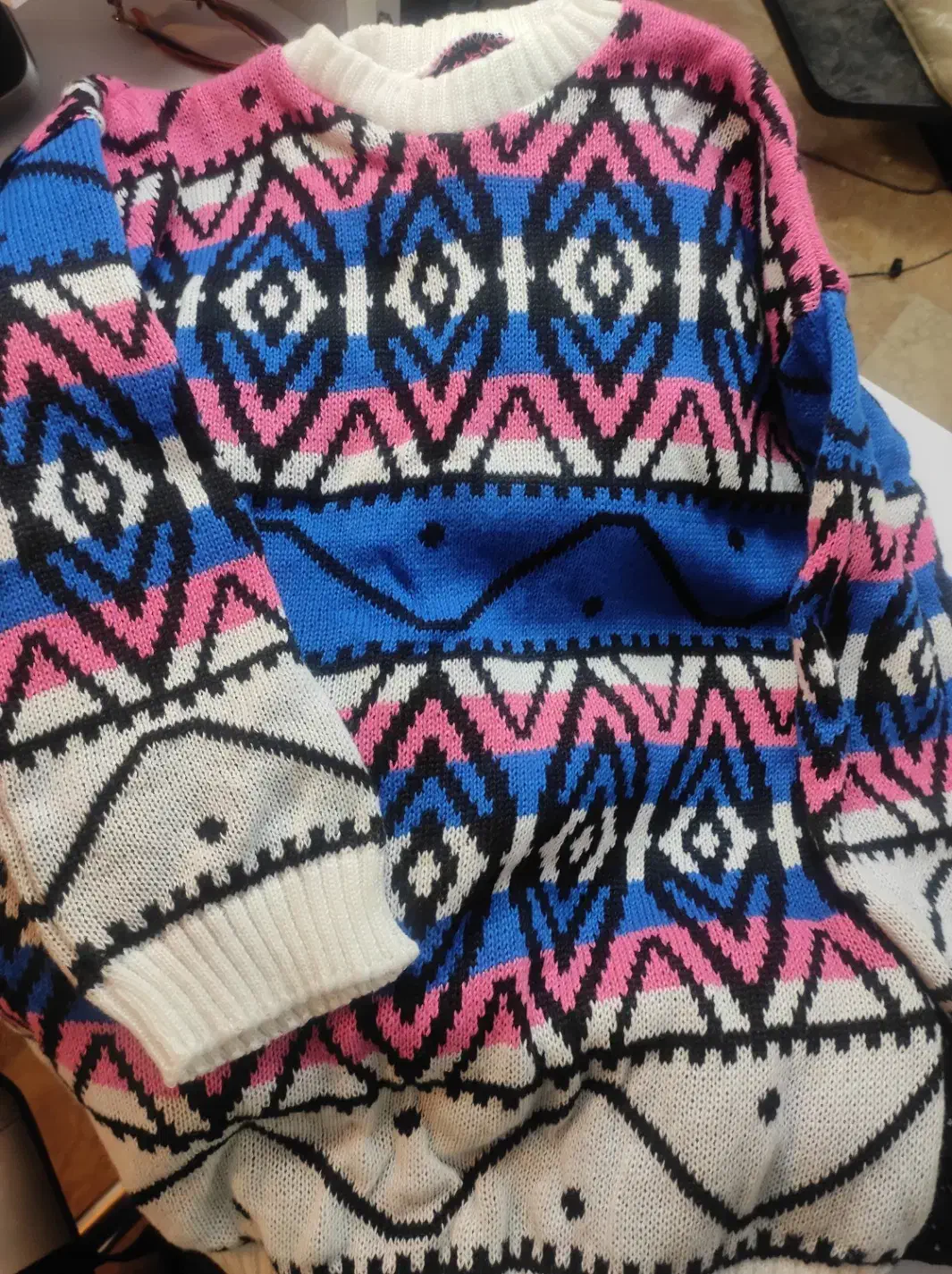 هودی،بافت،شال گرم،جوراب گرم|لباس|شیروان (خراسان), |دیوار