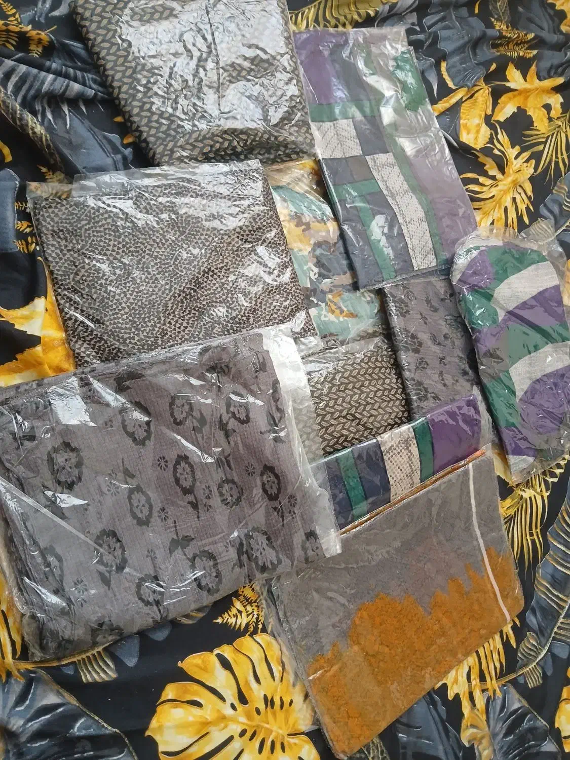 چندسال منگوله جنس خوب|لباس|پرند, فاز ۴|دیوار