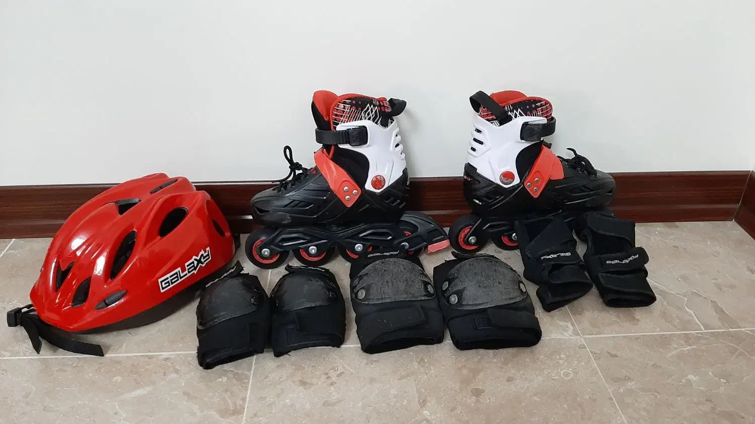 کفش اسکیت گنبد کاووس|دوچرخه، اسکیت، اسکوتر|گنبد کاووس, |دیوار