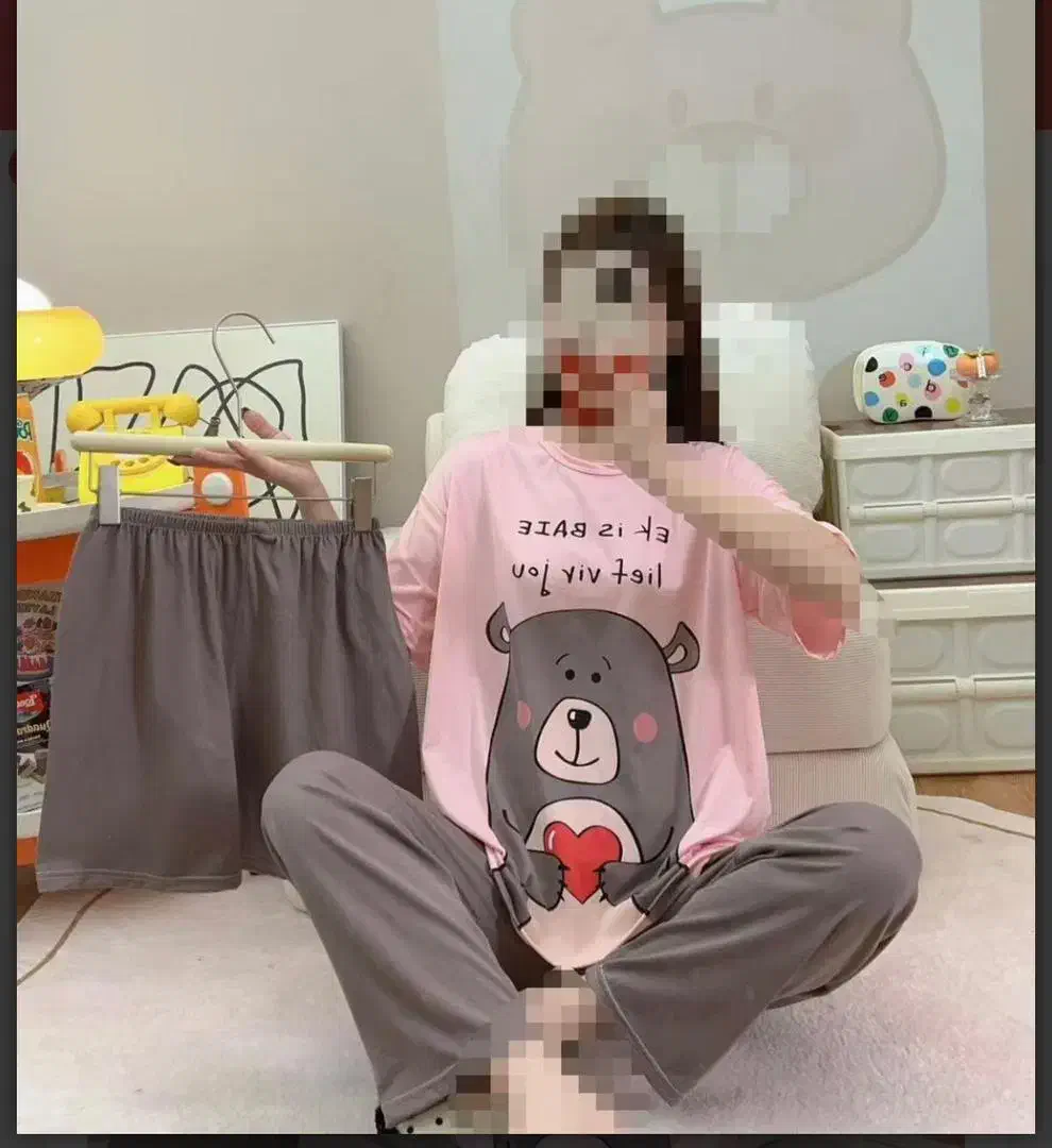 لباس سه تیکه|لباس|گلبهار, شهر جدید گلبهار|دیوار