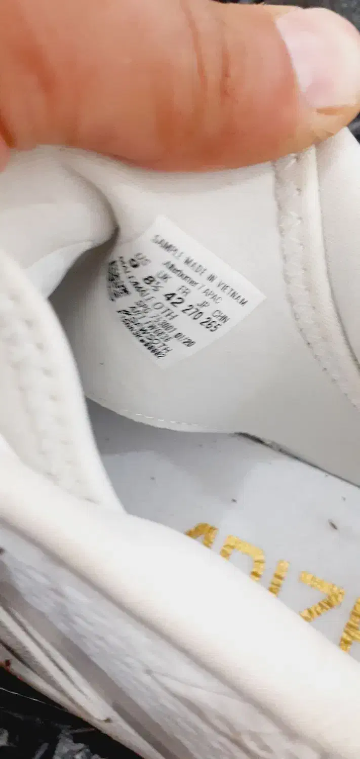 فروش چند جفت کفش فوتبال روی چمن مارک دار اصل|تجهیزات ورزشی|مریوان, |دیوار