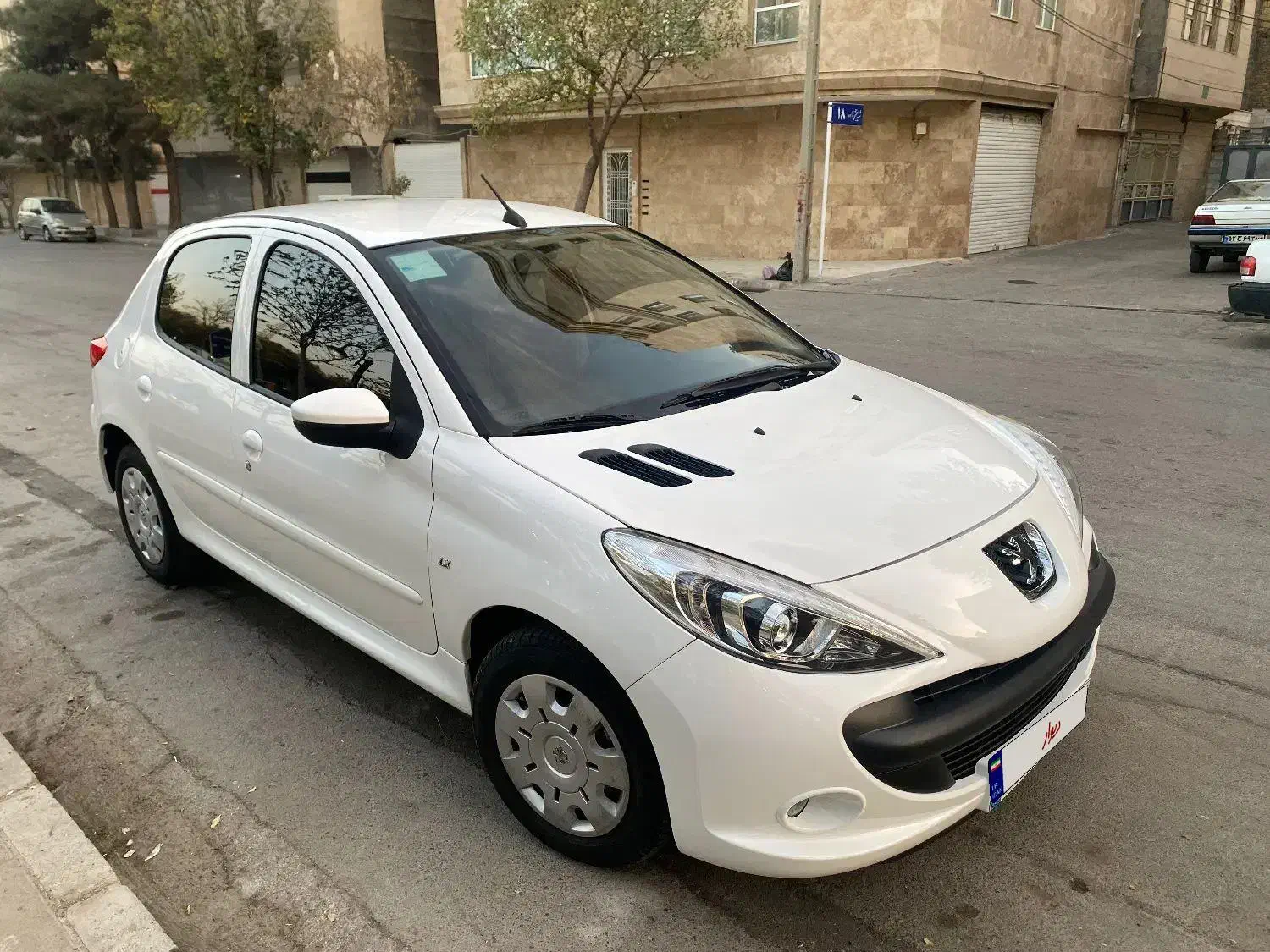 پژو ۲۰۷ دنده مدل ۹۸|خودرو سواری و وانت|مشهد, شهید رضوی|دیوار