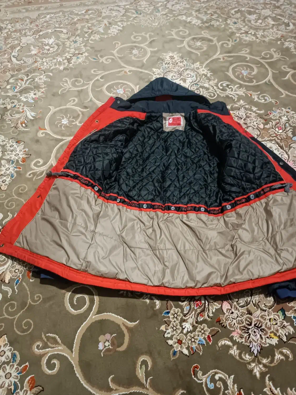 کاپشن سه دوخت|لباس|قدس, شهرک صنعتی زاگرس|دیوار