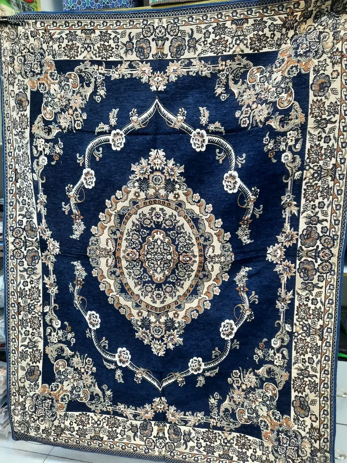 روفرشی مخمل|روفرشی|قم, نیروگاه|دیوار