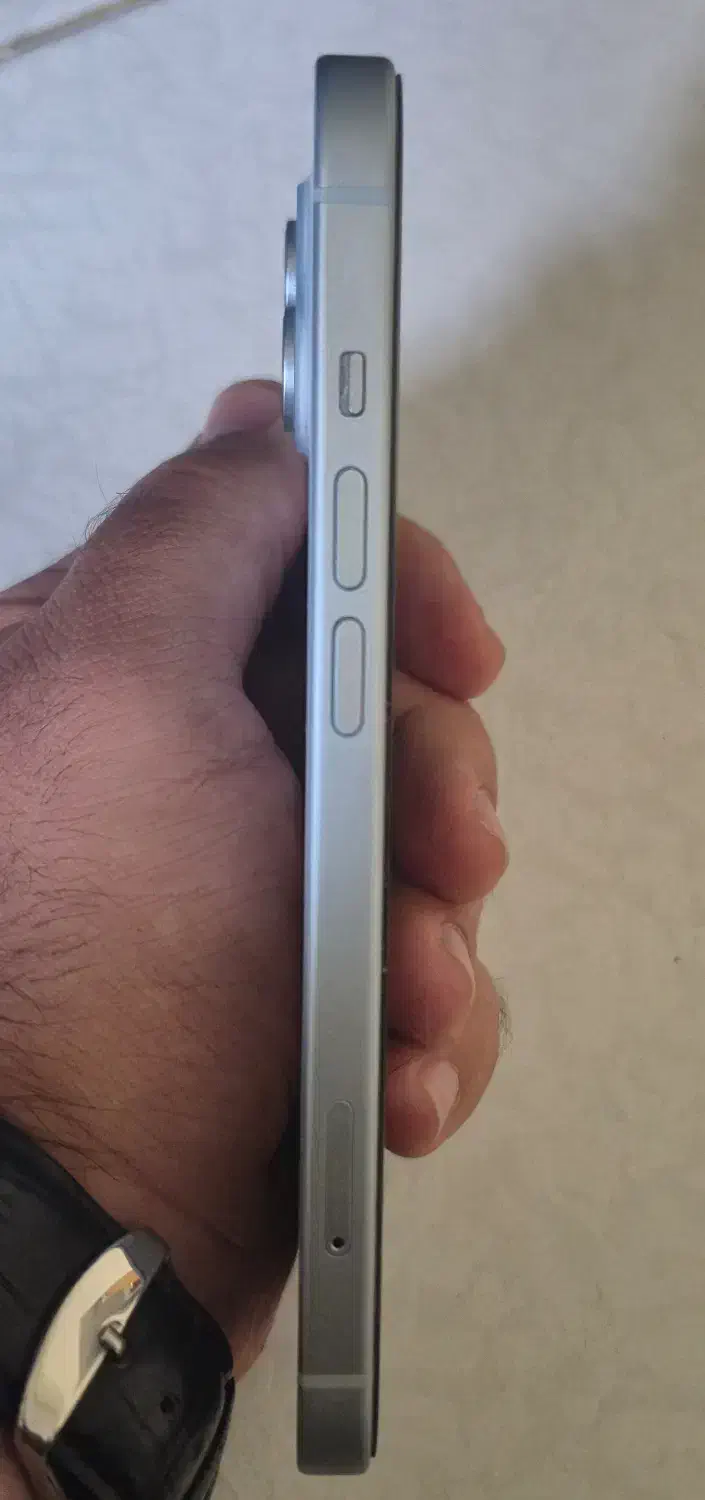 آیفون 15 نرمال|موبایل|شیراز, قدوسی غربی|دیوار