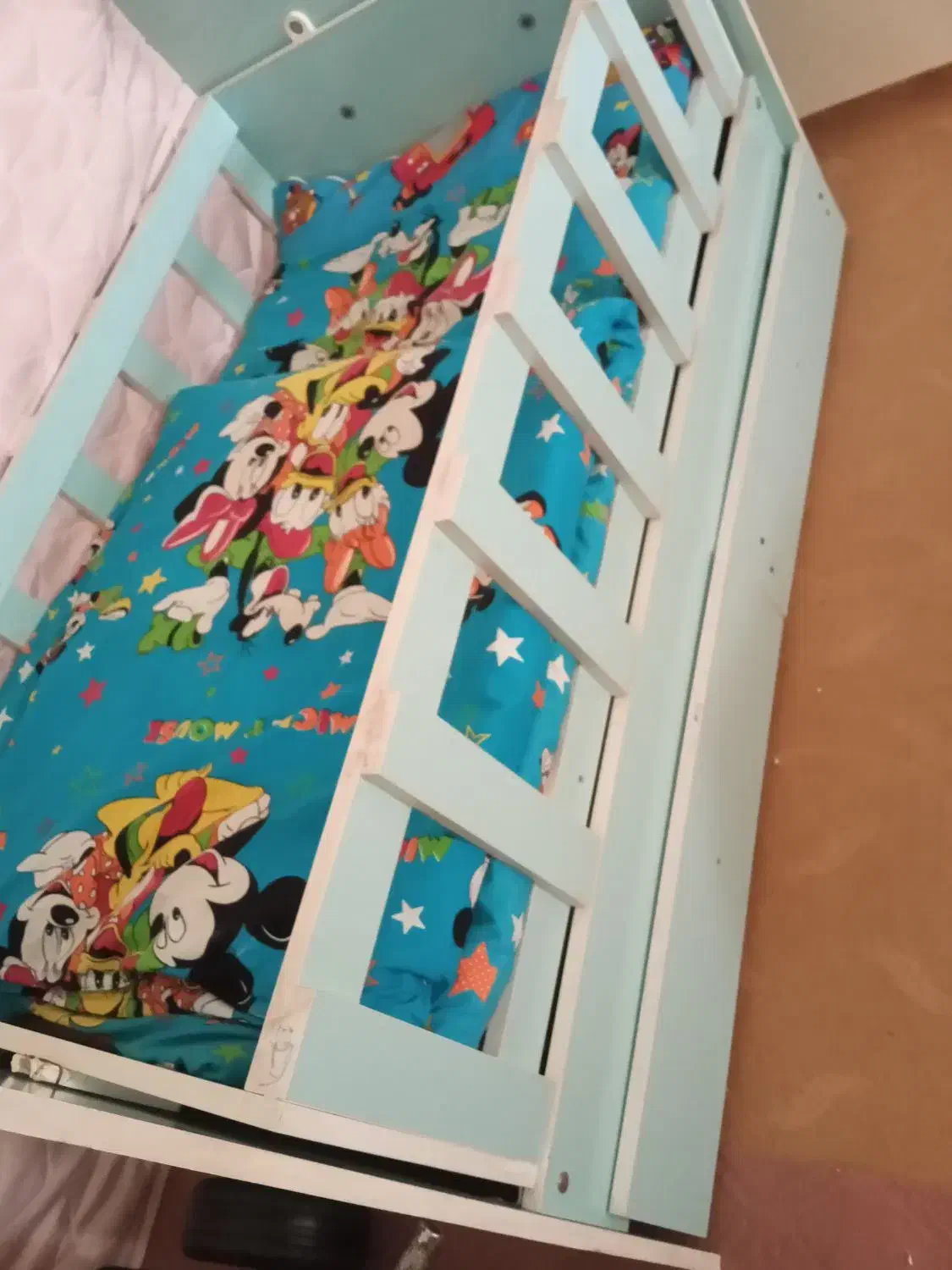 تخت کمد بچه تر تمیز بخاطر بچه ام بزرگ شده میفروشم|تخت و صندلی بچه|خلخال, |دیوار