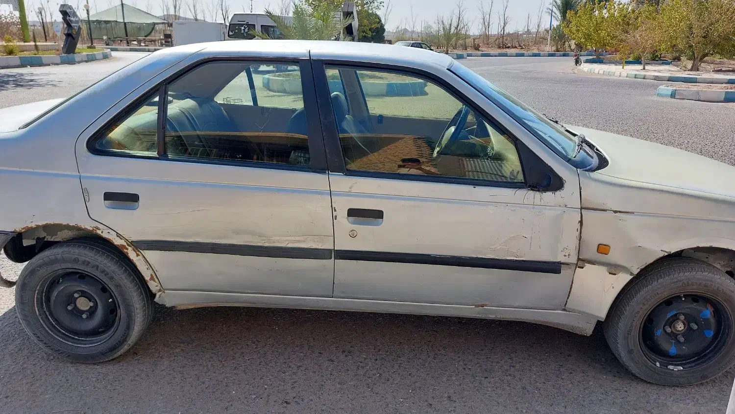 پژو۴۰۵|خودرو سواری و وانت|بافق, |دیوار