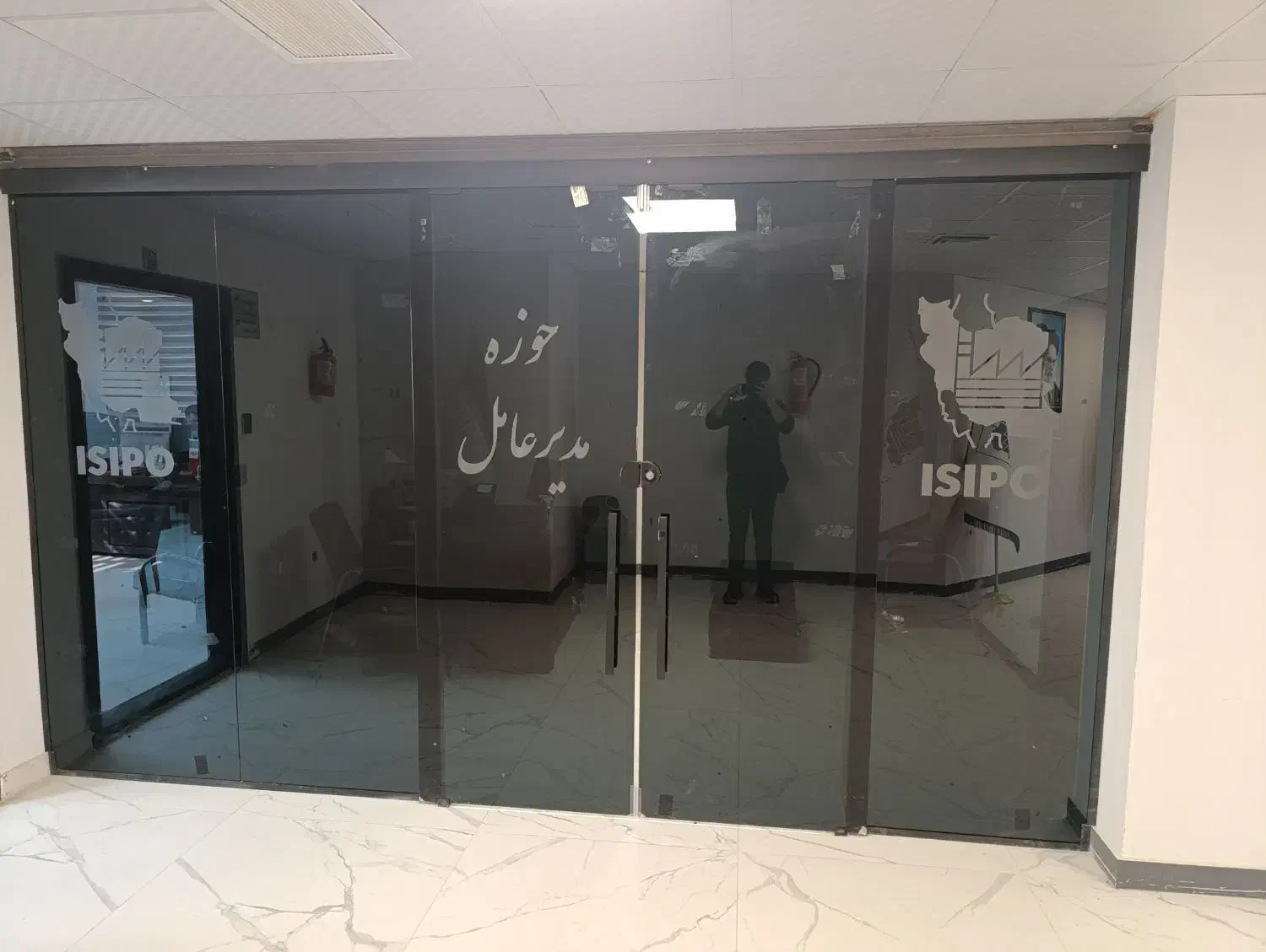 فروش عمده و خورد کرکره برقی شیشه سکوریت|خدمات پیشه و مهارت|ایلام, |دیوار