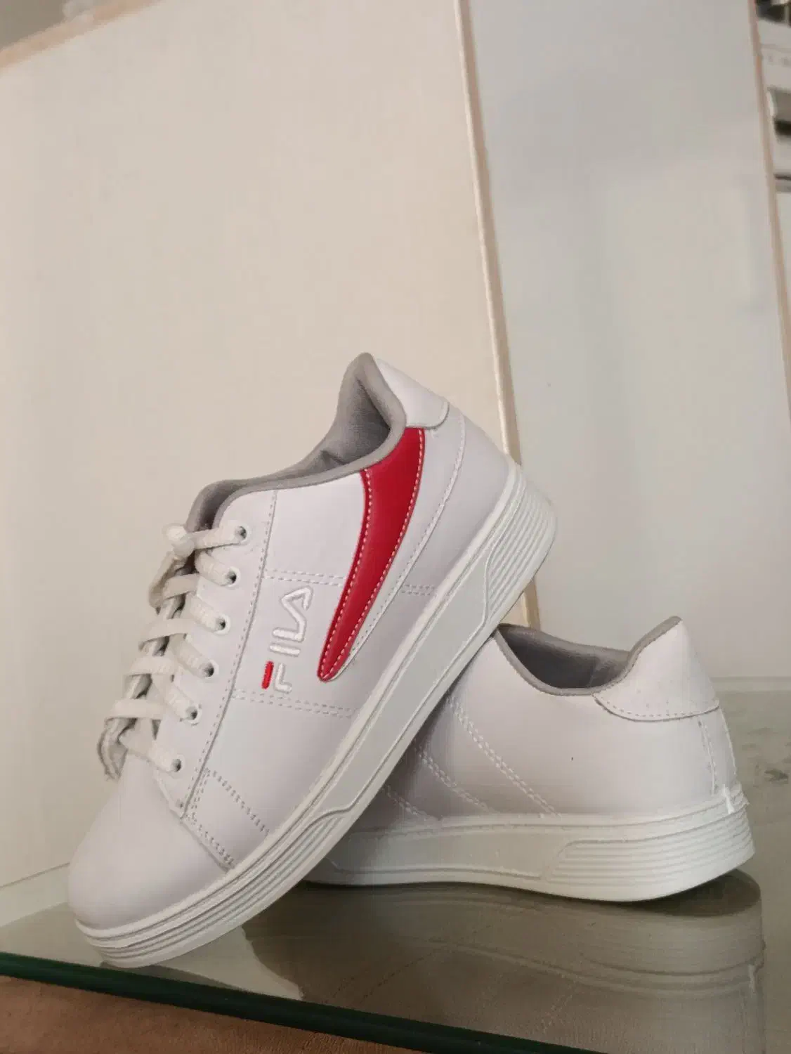 کفش کتونی|کیف، کفش، کمربند|قرچک, شهرک الحدید|دیوار