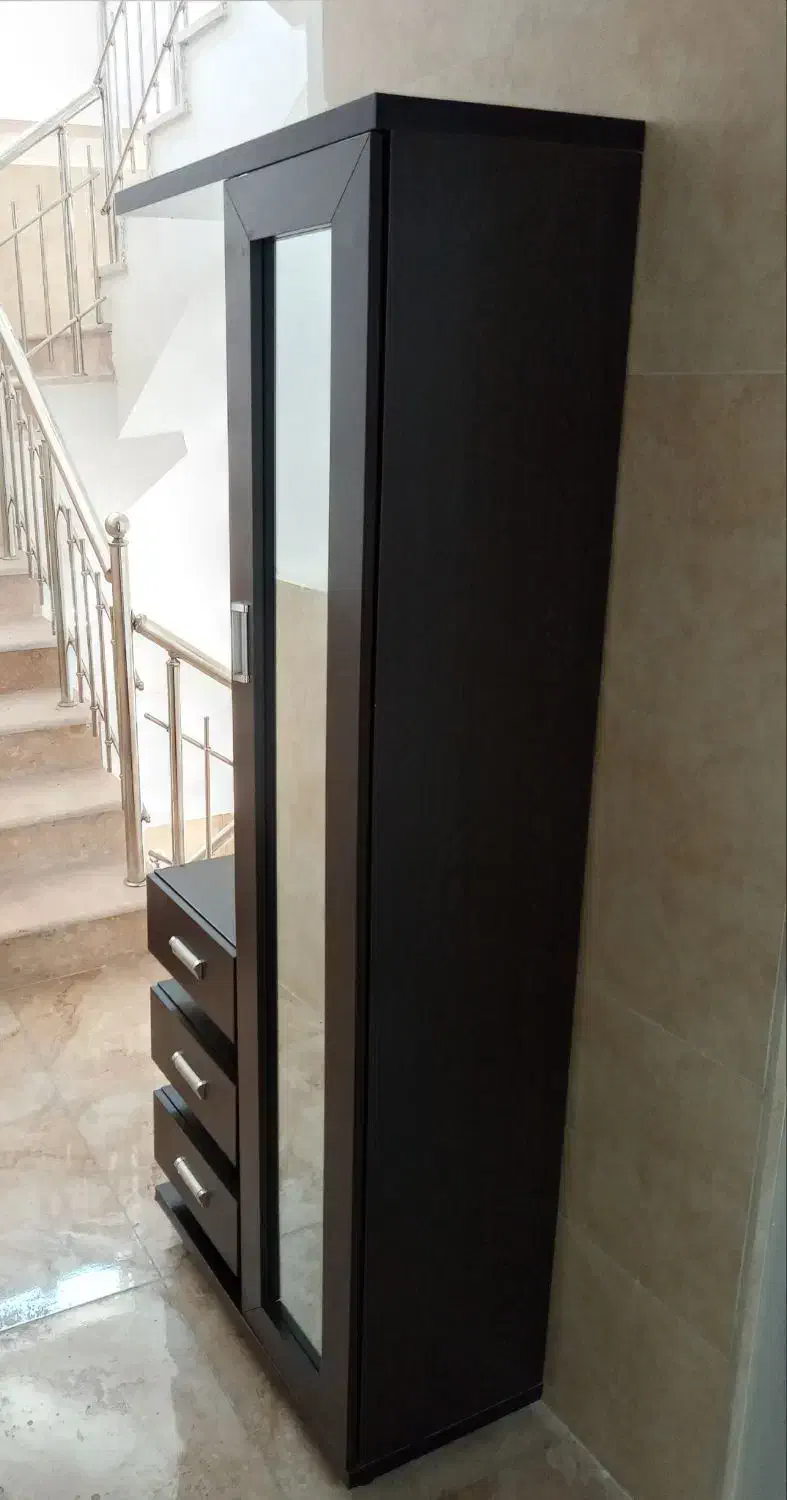 جاکفشی دارای آینه قدی و رخت‌آویز|جاکفشی، کمد، دراور|ابهر, |دیوار