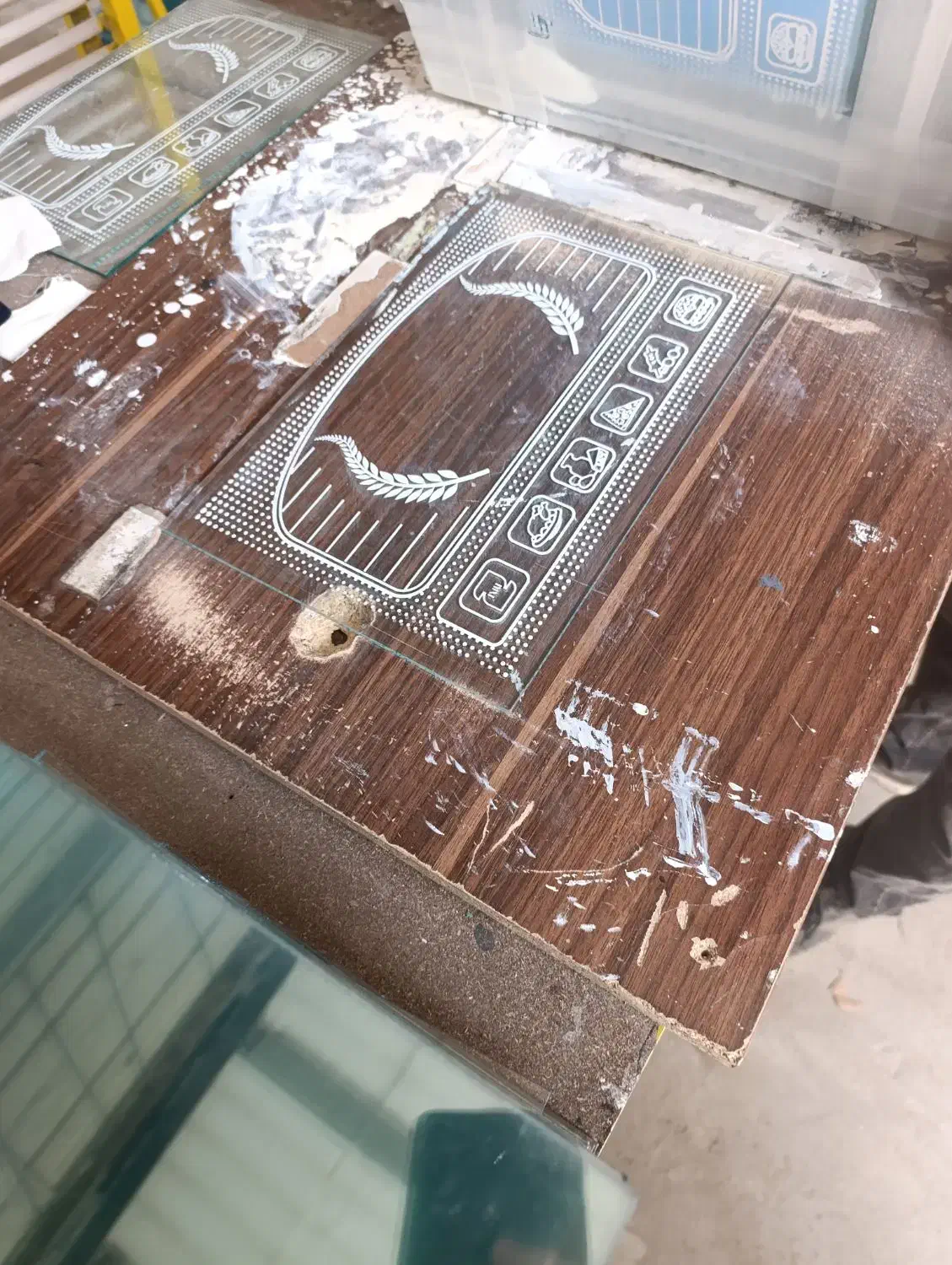 دونفر خانم برای کار در کارگاه شیشه|استخدام صنعتی، فنی، مهندسی|نیشابور, دهنو|دیوار