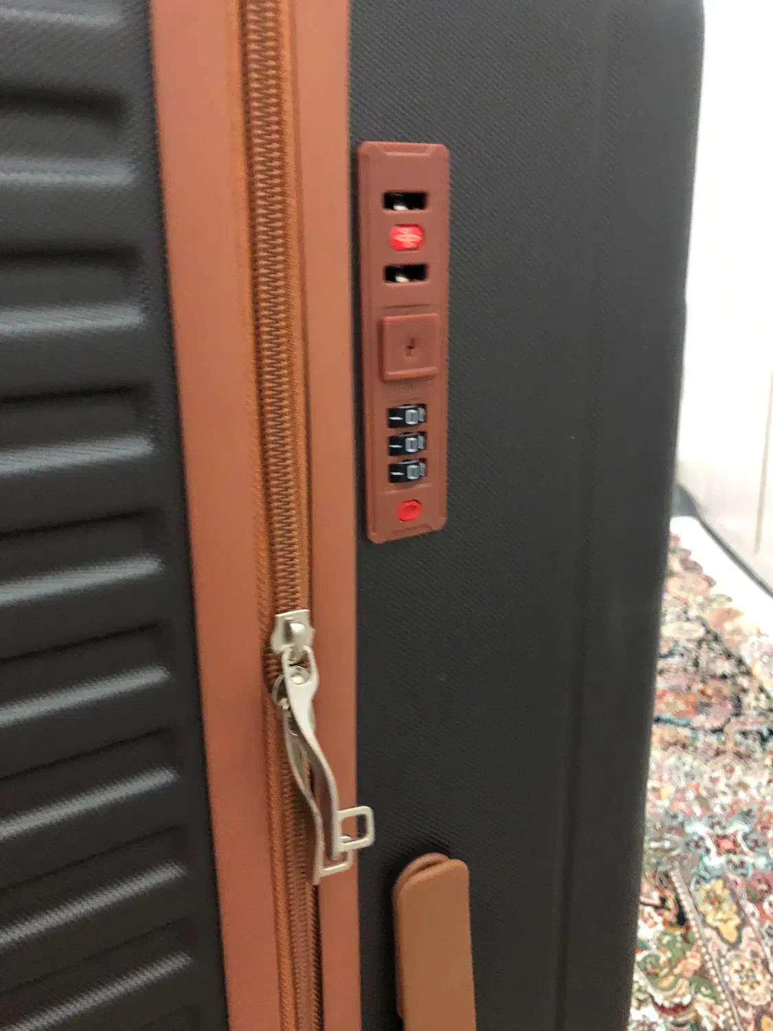 چمدان نشکن سایز بزرگ|کیف، کفش، کمربند|اردبیل, |دیوار