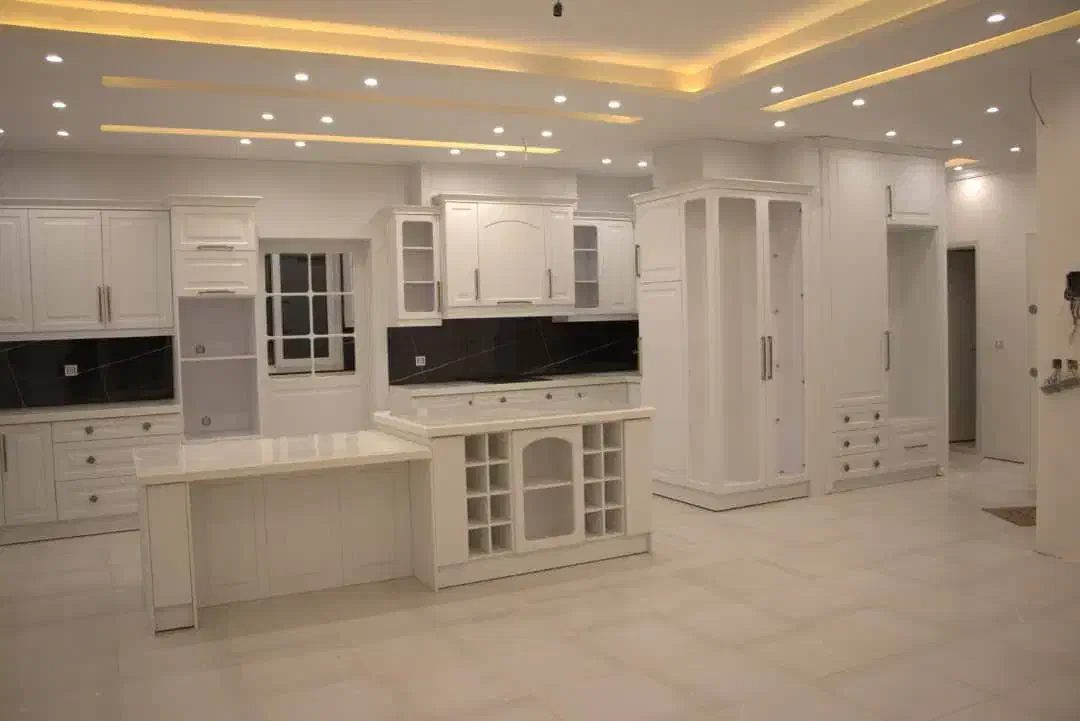 کابینت کمد کورین پله چوبی درب ماربل‌شیت ترموود و..|خدمات پیشه و مهارت|رشت, گلسار|دیوار