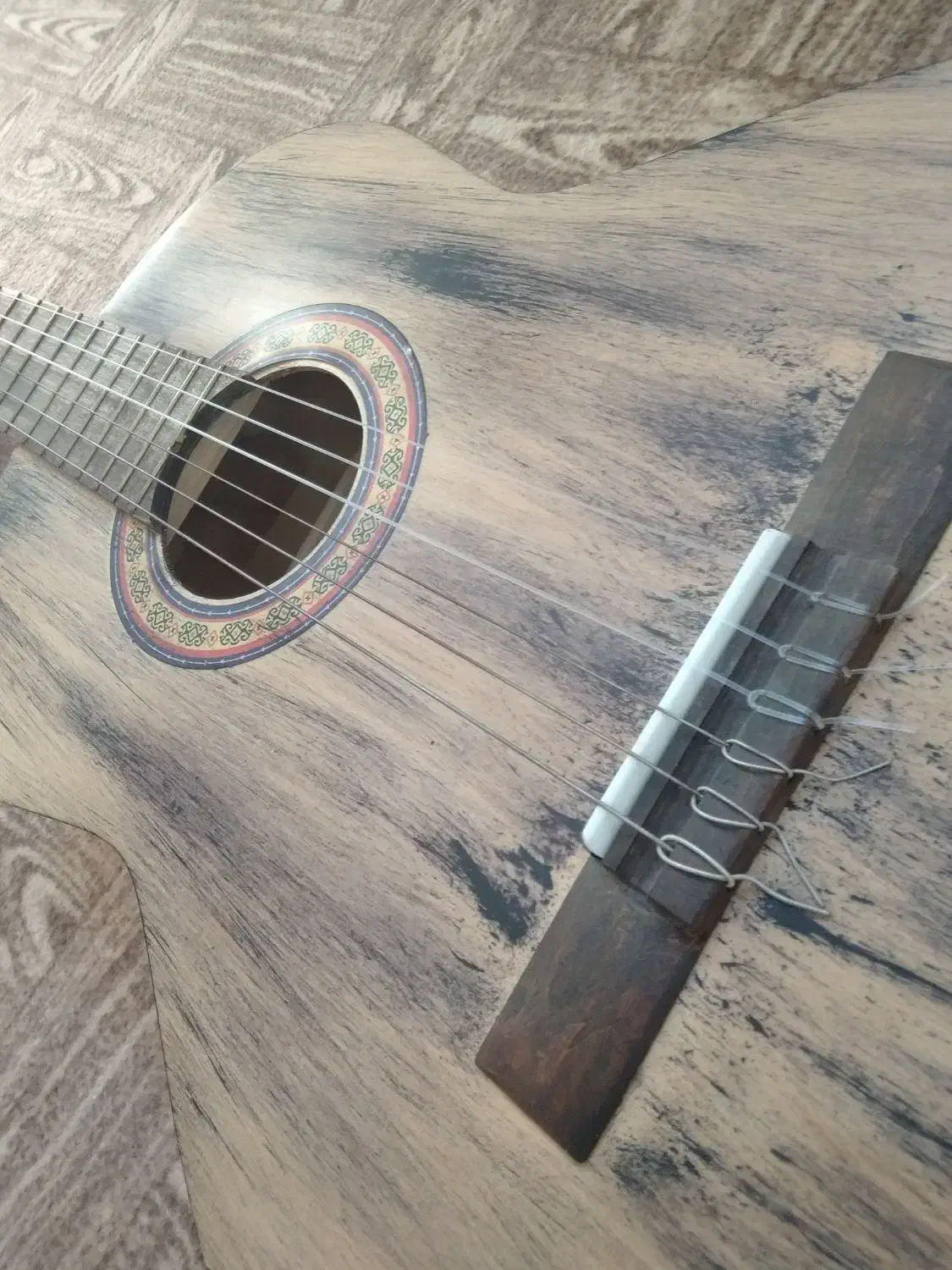 گیتار برای تازه کارها|گیتار، بیس، امپلیفایر|سرعین, |دیوار