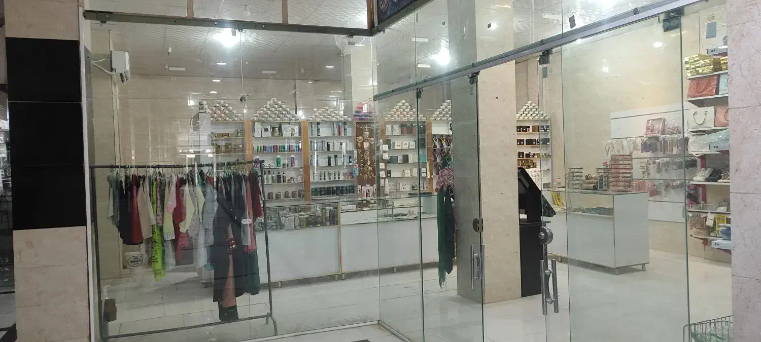 فروش مغازه خرازی بدلیجات کیف و کفش|فروش مغازه و غرفه|سراوان, |دیوار