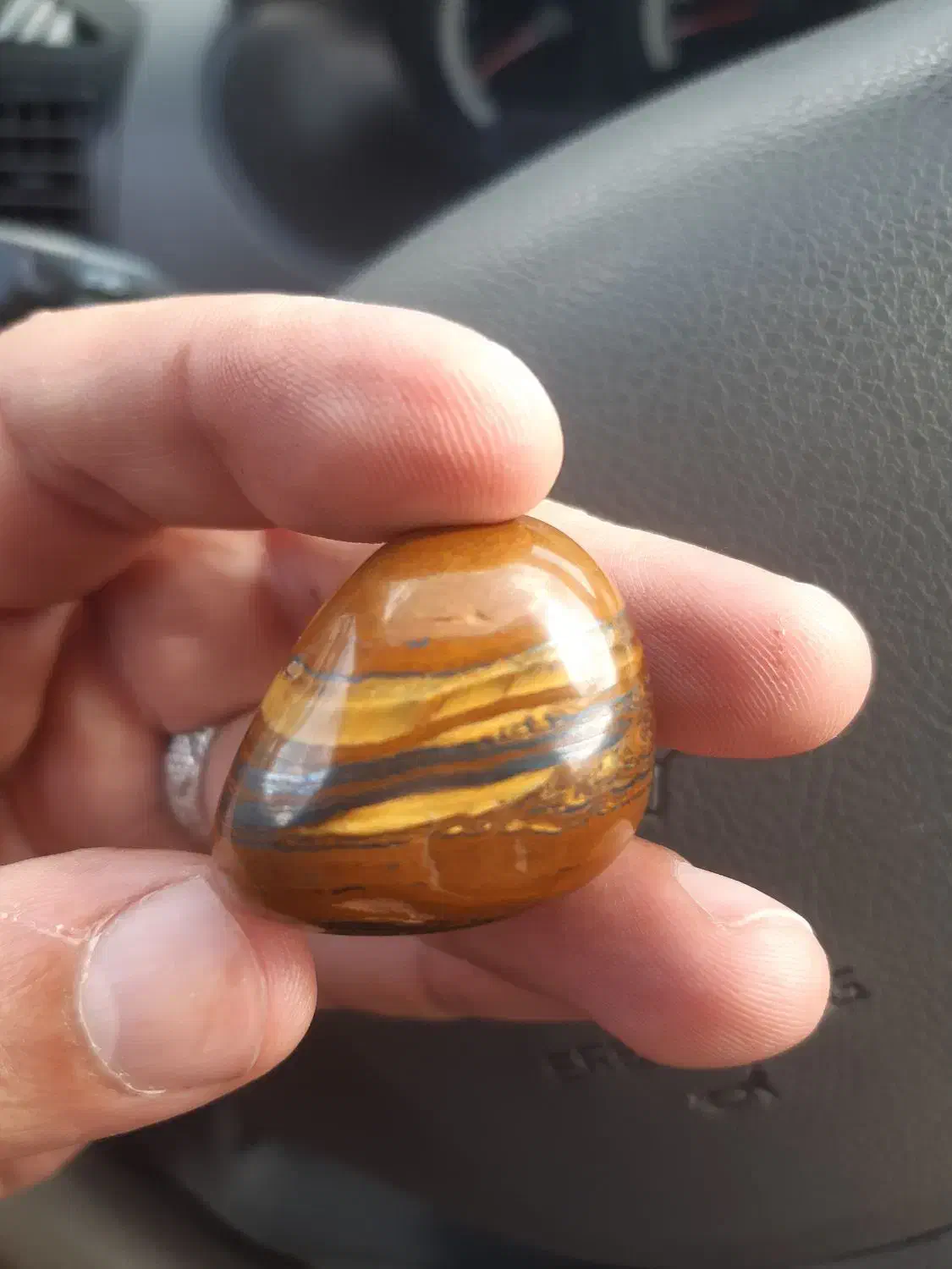 سنگ معدنی چشم ببر|کلکسیون اشیاء عتیقه|رشت, پیرکلاچای|دیوار