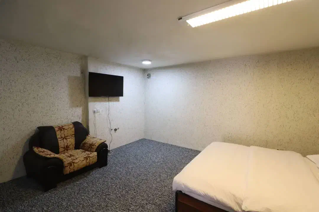 سوئیت مبله|اجارهٔ کوتاهمدت آپارتمان و سوئیت|شیراز, شهرک ایثار|دیوار