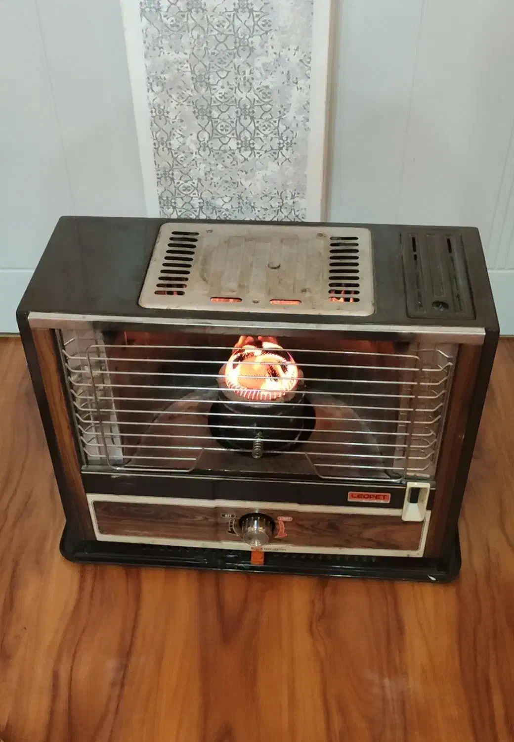 بخاری نفتی  شارپ ژاپن دماوند آبسرد|بخاری، هیتر، شومینه|آبسرد, |دیوار