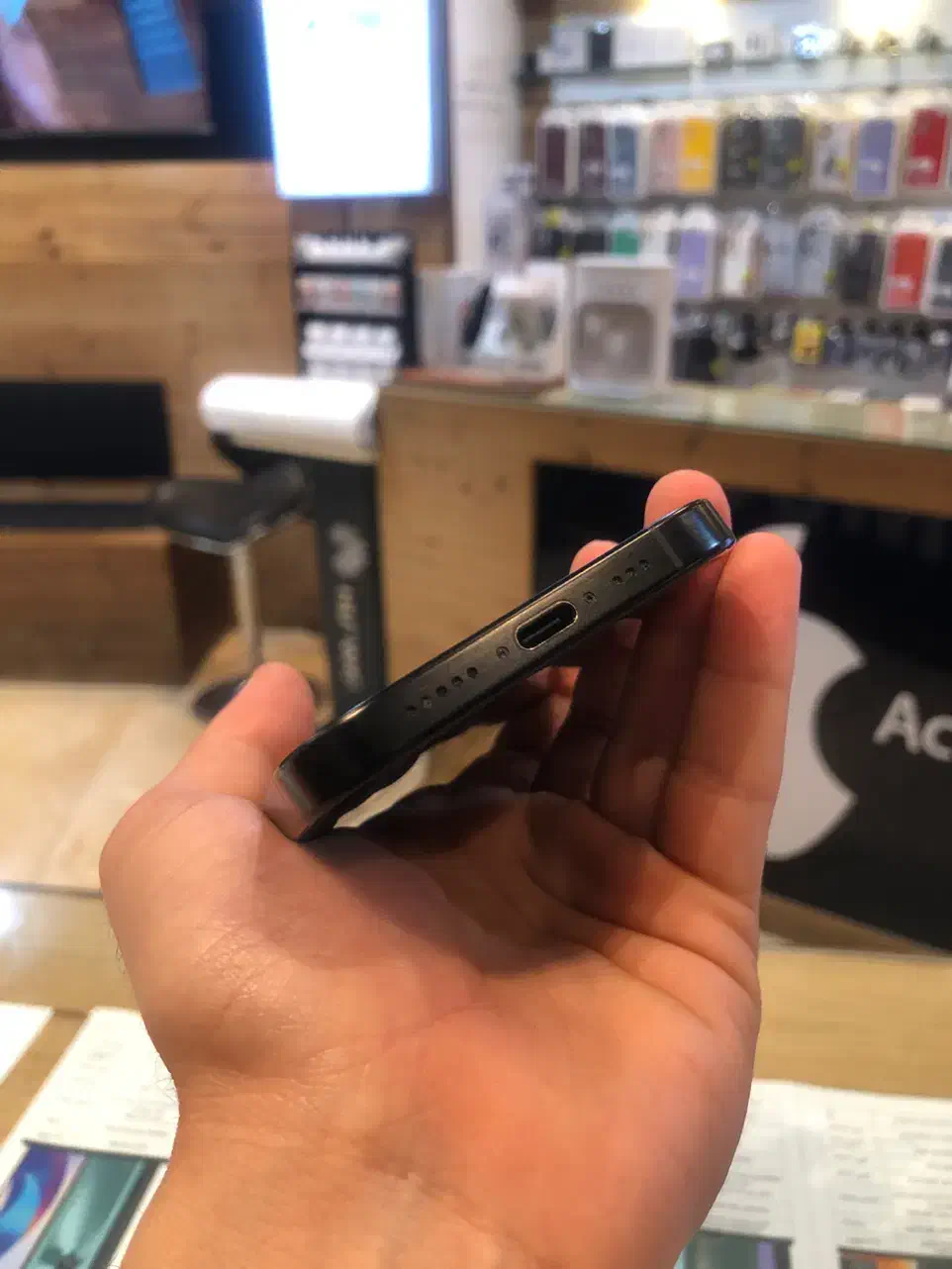 اپل iPhone 16 pro zaa ریجستر شده با حافظه ۲۵۶|موبایل|اصفهان, چرخاب|دیوار