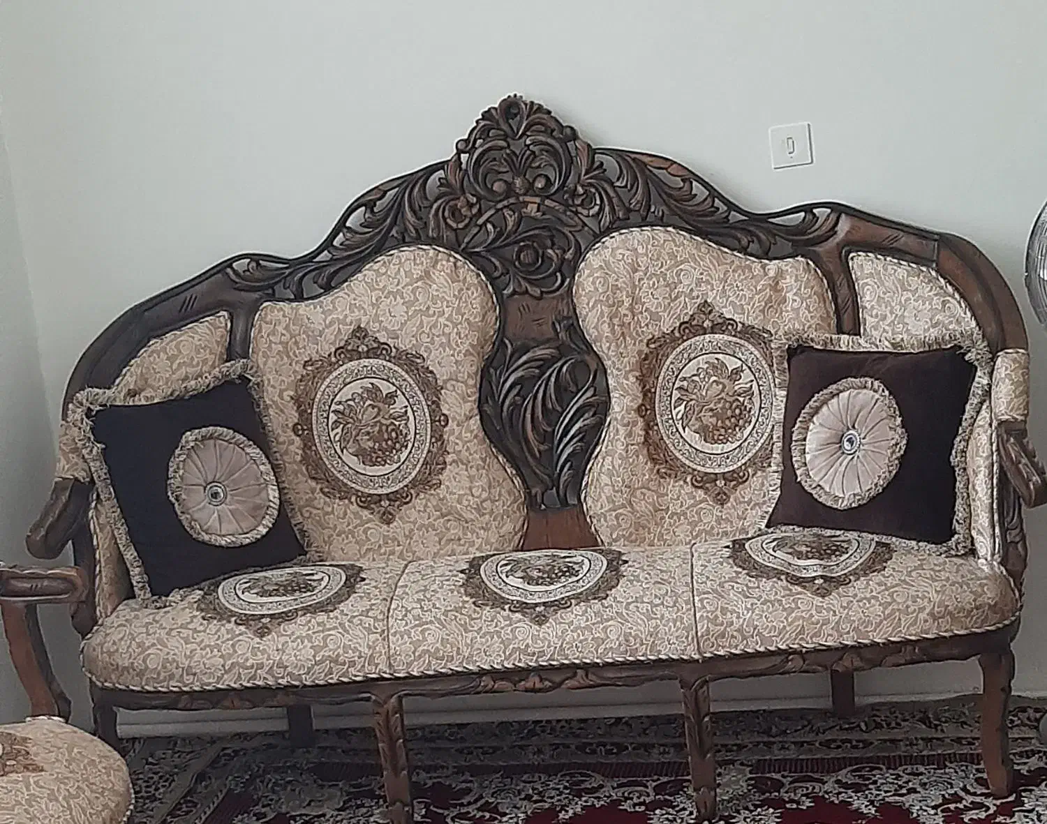 مبل فرحی ملایر۹نفره|مبلمان خانگی و میز عسلی|خوی, |دیوار