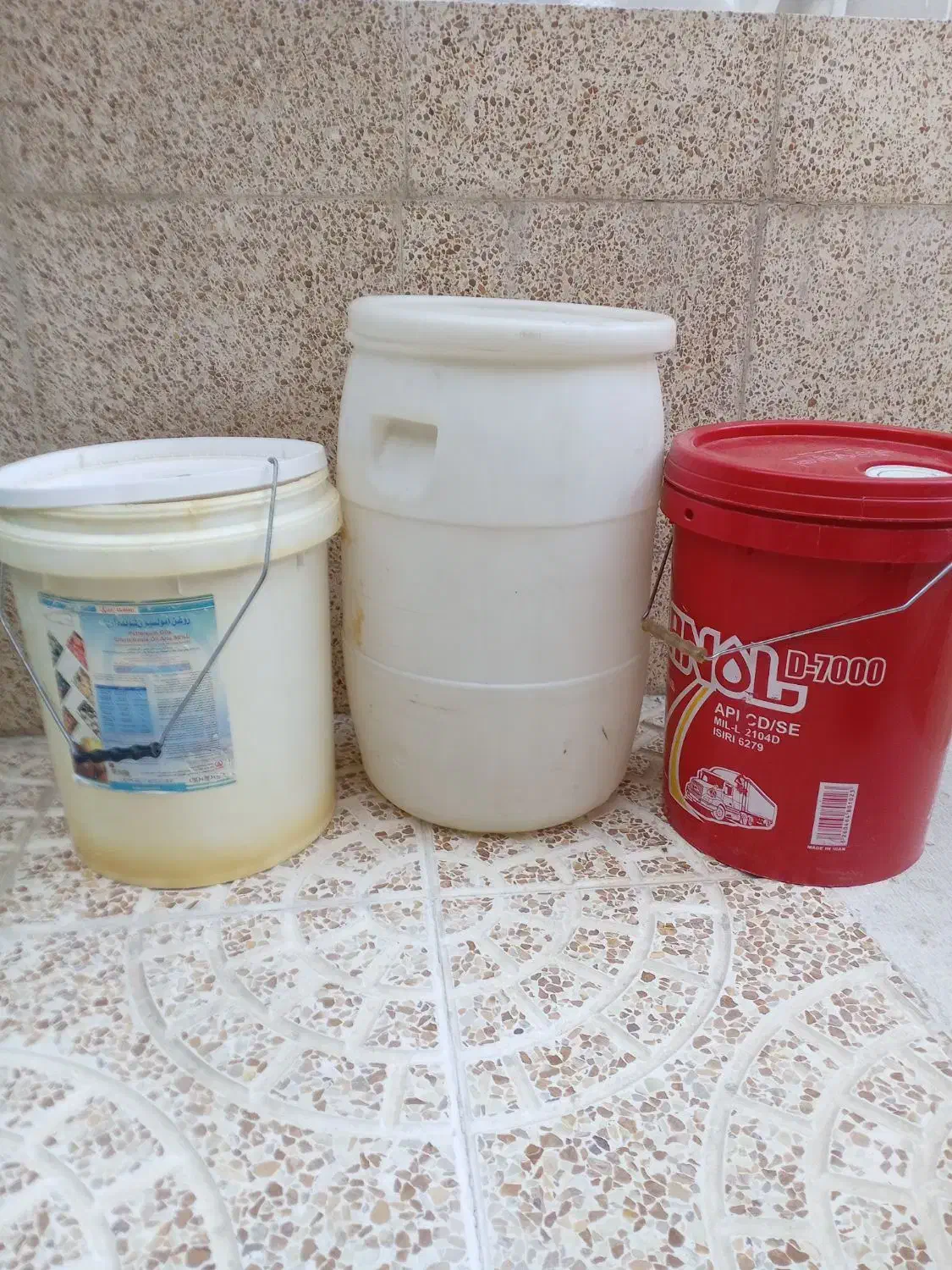 دبه وسطل|ظروف نگهدارنده، پلاستیکی، یک‌بارمصرف|ارومیه, |دیوار