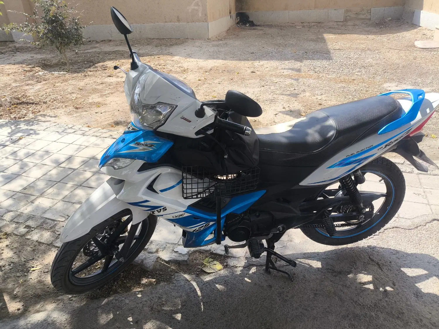 tvs 97|موتورسیکلت|اصفهان, نقش جهان|دیوار