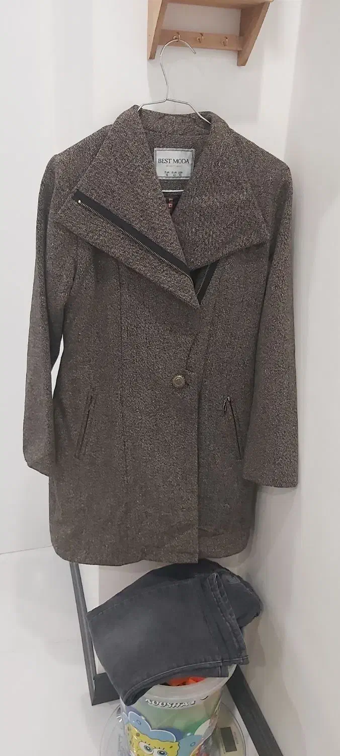 پالتو زنانه در حد کاملا نو کلا چند بار پوشیده شده|لباس|تهران, سازمان برنامه جنوبی|دیوار