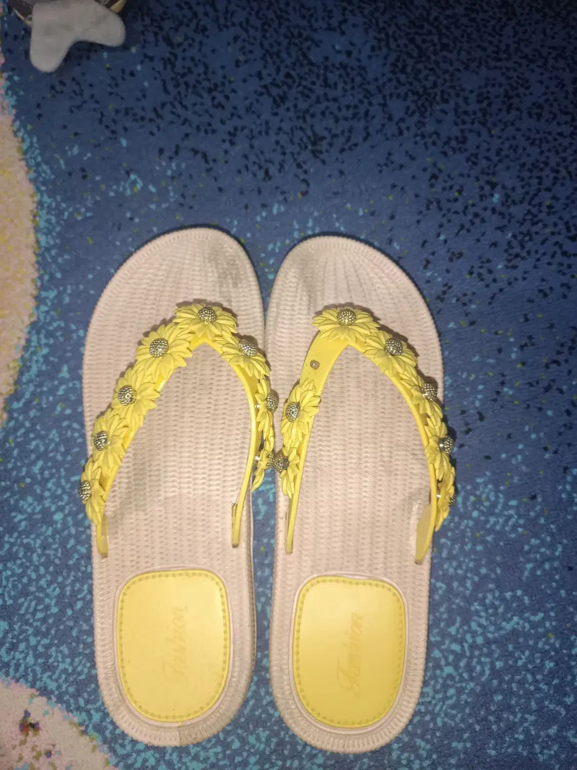 دمپایی انگشتی پاپوش حمام|کیف، کفش، کمربند|رشت, چله خانه|دیوار