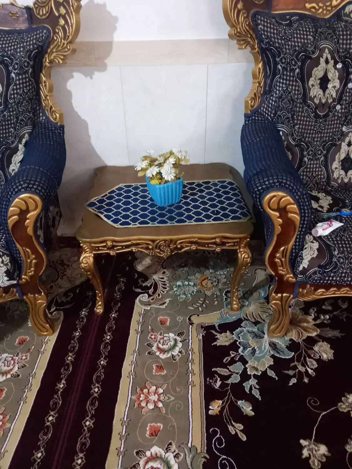 یک دست مبل سلطنتی ۷نفره|مبلمان خانگی و میز عسلی|خرمآباد, |دیوار