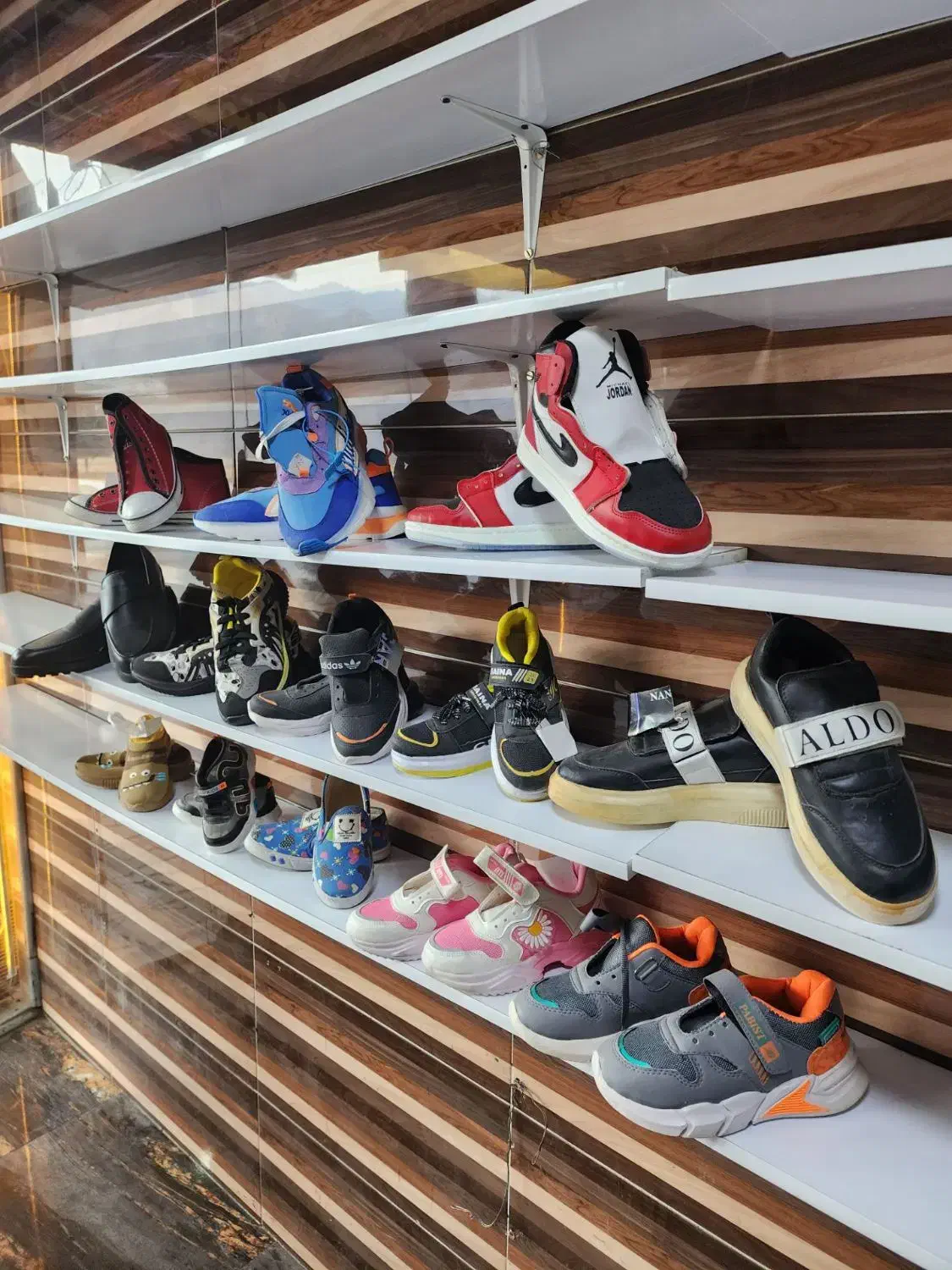 فروش کفش عمده|کیف، کفش، کمربند|بیستون, |دیوار