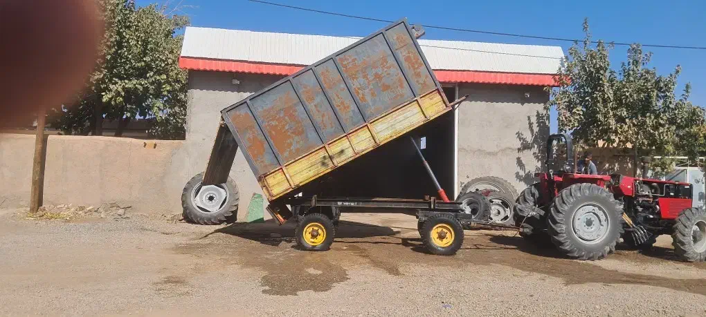 تریلی کاه‌کوب سر پوشیده|ماشین‌آلات صنعتی|هلالی, |دیوار