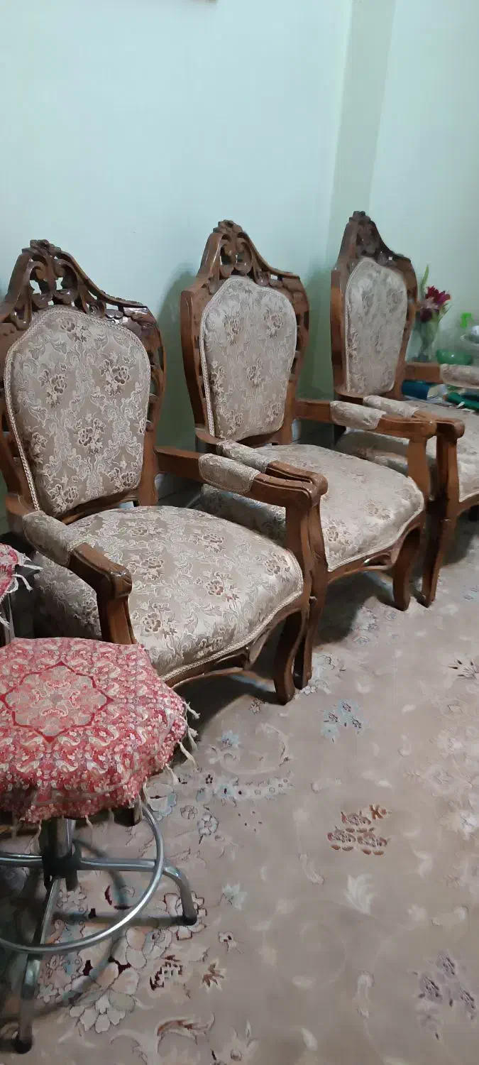 مبل سلطنتی تمیز|مبلمان خانگی و میز عسلی|اصفهان, محمودیه|دیوار