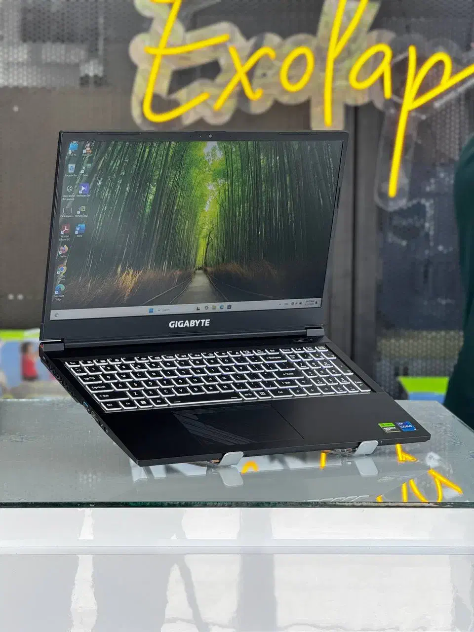 لپ تاپ Gigabyte با هشت گیگ گرافیک مجزا Rtx4060|رایانه همراه|یزد, |دیوار