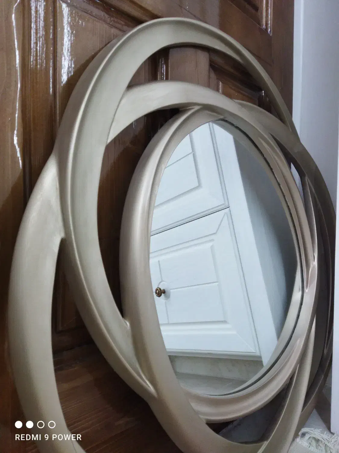 آینه|آینه|ایلام, |دیوار