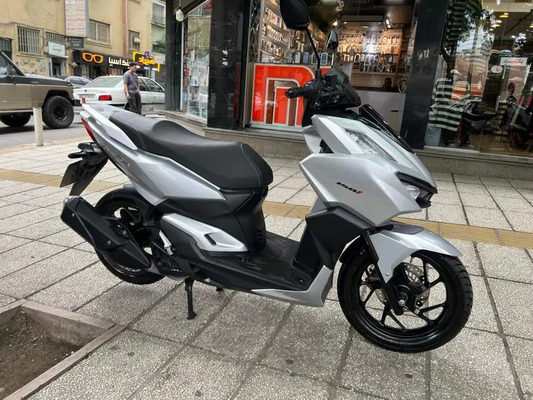 موتور کلیک واریو ۱۶۰|موتورسیکلت|گرگان, |دیوار